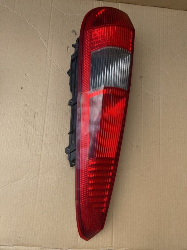 FORD FIESTA 2001 2008 RIGHT DRIVER SIDE REAR TAIL LIGHTS 2S6113N004A 20010751 - Image 2