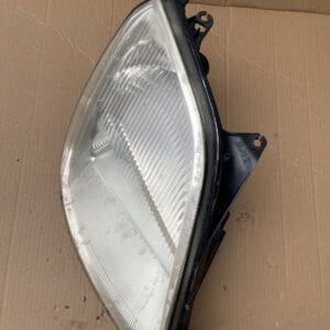 Alternative view of FORD FIESTA MK4 2001 2010 RIGHT DRIVER SIDE HEADLIGHT HEADLAMP 20A055B