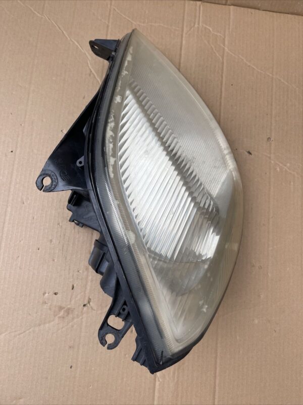 FORD FIESTA MK4 2001 2010 RIGHT DRIVER SIDE HEADLIGHT HEADLAMP 20A055B - Image 3