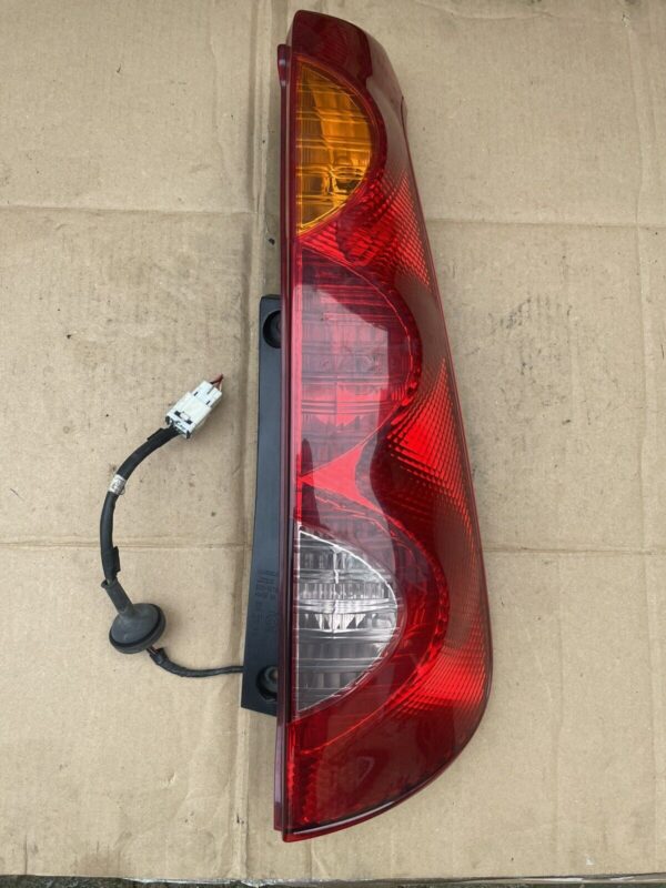 NISSAN NOTE E11 2006-2012 RIGHT DRIVER SIDE REAR TAIL LIGHT 22016752