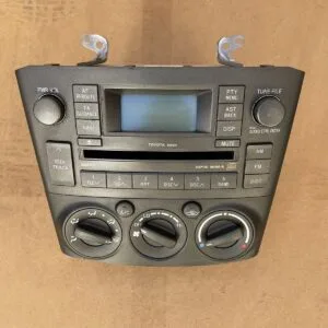 TOYOTA AVENSIS 2006-2008 RADIO CD DVD GPS HEAD UNIT CLIMATE CONTROL 8612005110