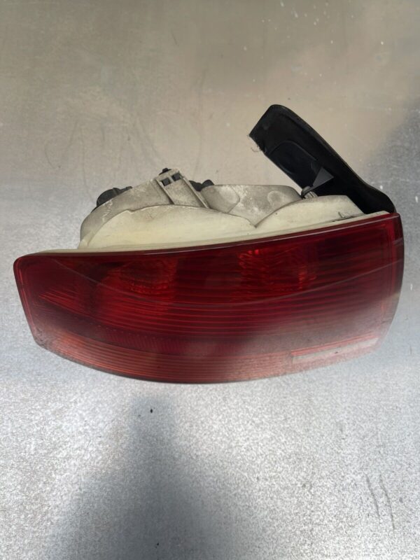 AUDI A4 B7 SALOON (8EC) 2004-2008 LEFT PASSENGER SIDE REAR TAIL LIGHTS 8E5945095 - Image 2