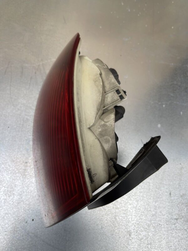 AUDI A4 B7 SALOON (8EC) 2004-2008 LEFT PASSENGER SIDE REAR TAIL LIGHTS 8E5945095 - Image 3