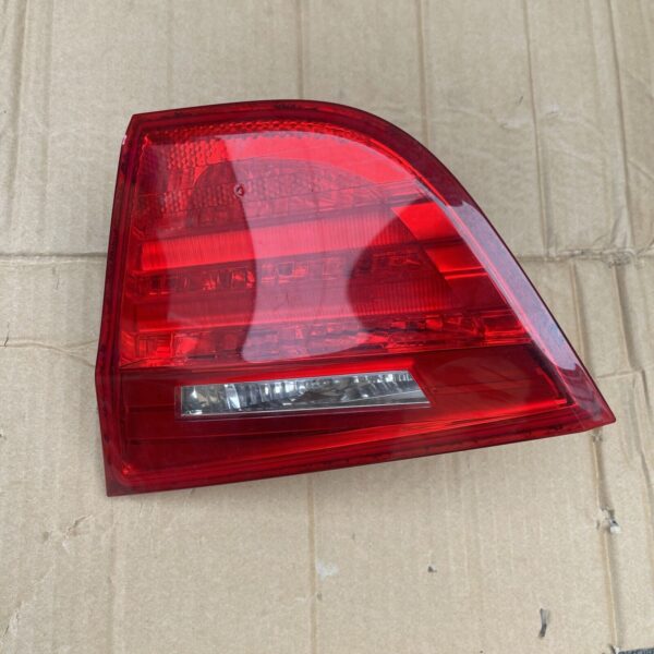 BMW 3 SERIES E90 E91 2004-2011 RIGHT DRIVER SIDE REAR INNER TAIL LIGHT 7154156