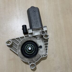 MERCEDES A W169 04-12 FRONT RIGHT DRIVER SIDE WINDOW MOTOR REGULATOR A1698201642