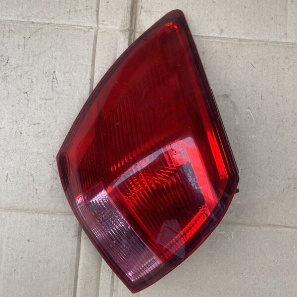 NISSAN QASHQAI / QASHQAI +2 06-10 LEFT PASSENGER SIDE REAR TAIL LIGHTS 89070311 - Image 2