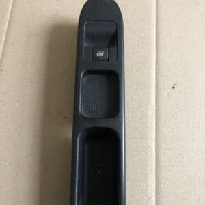 PEUGEOT 207 06-12 FRONT PASSENGER NEARSIDE ELECTRIC WINDOW SWITCH  96548606
