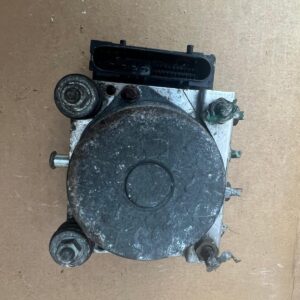 Alternative view of RENAULT CLIO PETROL ABS PUMP CONTROL MODULE UNIT 0265231804 8200559749