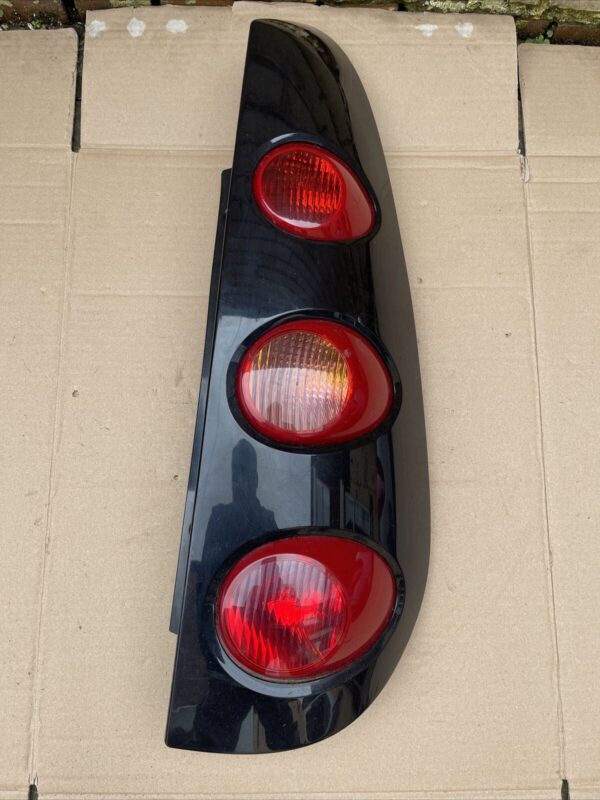 SMART FORFOUR 454 2004 2006 RIGHT SIDE DRIVER REAR TAIL LIGHTS OEM A4548200864