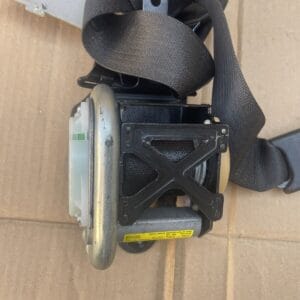 Alternative view of VAUXHALL INSIGNIA A 08-17 FRONT RIGHT DRIVER SIDE SEAT BELT 3063932AA 306532310