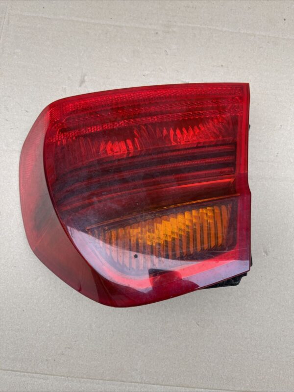 BMW 3 E90 E91 2005-2010 RIGHT DRIVER SIDE REAR TAIL LIGHTS I090028 693745827 - Image 3