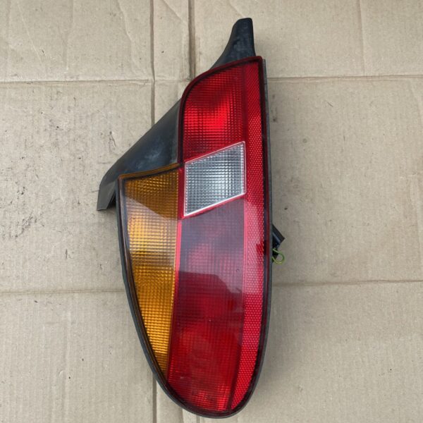 BMW Z3 1997-2002 LEFT PASSENGER SIDE REAR TAIL LIGHTS 63218379221 93564701