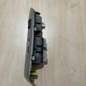 Alternative view of LEXUS RX300 FRONT RIGHT ELECTRIC WINDOW CONTROL SWITCHES 74240-48150FRP-LH