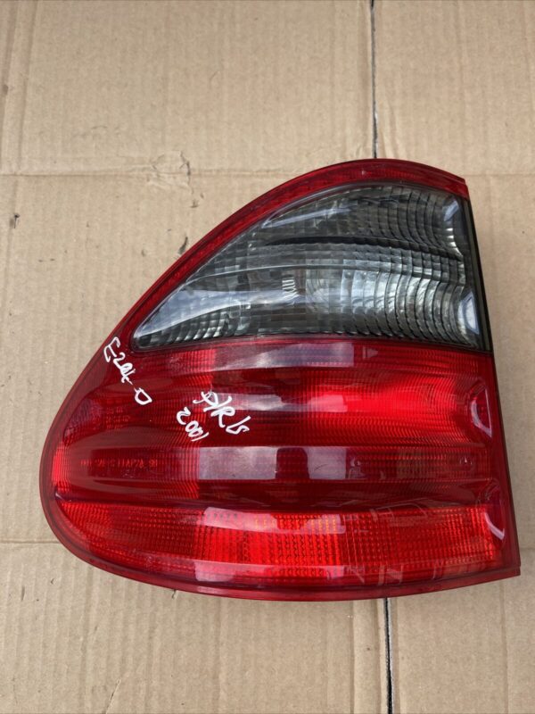 MERCEDES E-CL W210 1996-2003 LEFT PASSENGER SIDE REAR TAIL LIGHTS A2108206764