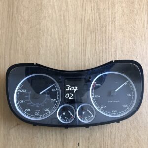 PEUGEOT 307 SPEEDOMETER INSTRUMENT CLUSTER CLOCK  P9636708880-E05