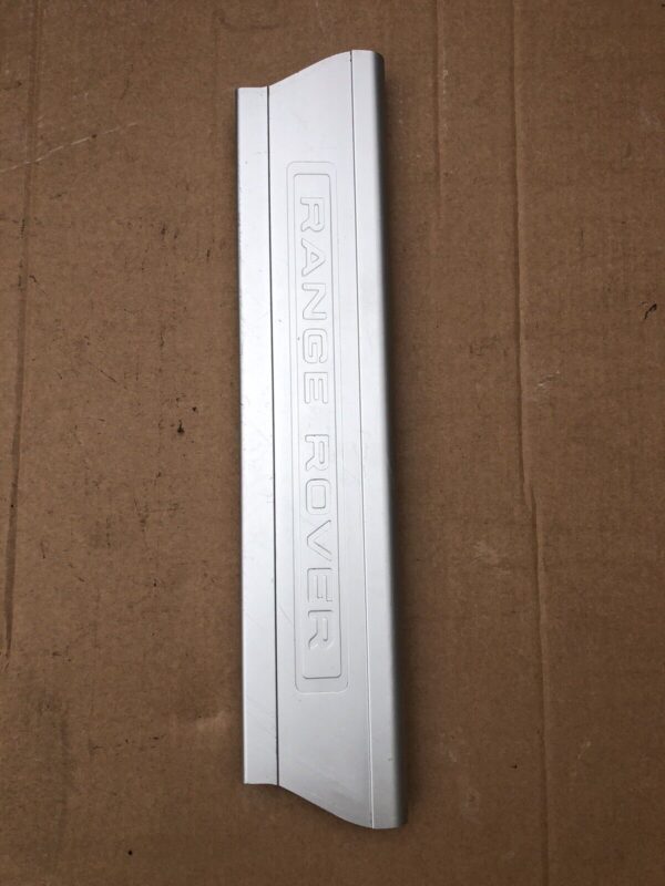 RANGE ROVER L405 VOGUE 13 21 FRONT DRIVE SIDE DOOR SILL TRIM COVER CPLA13200AD - Image 2