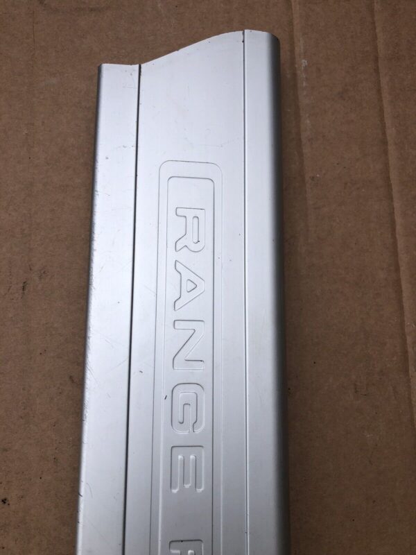 RANGE ROVER L405 VOGUE 13 21 FRONT DRIVE SIDE DOOR SILL TRIM COVER CPLA13200AD - Image 3