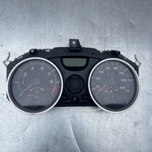 RENAULT MEGANE SPEEDOMETER INSTRUMENT CLUSTER 8200702528 4AKB006513 35110419