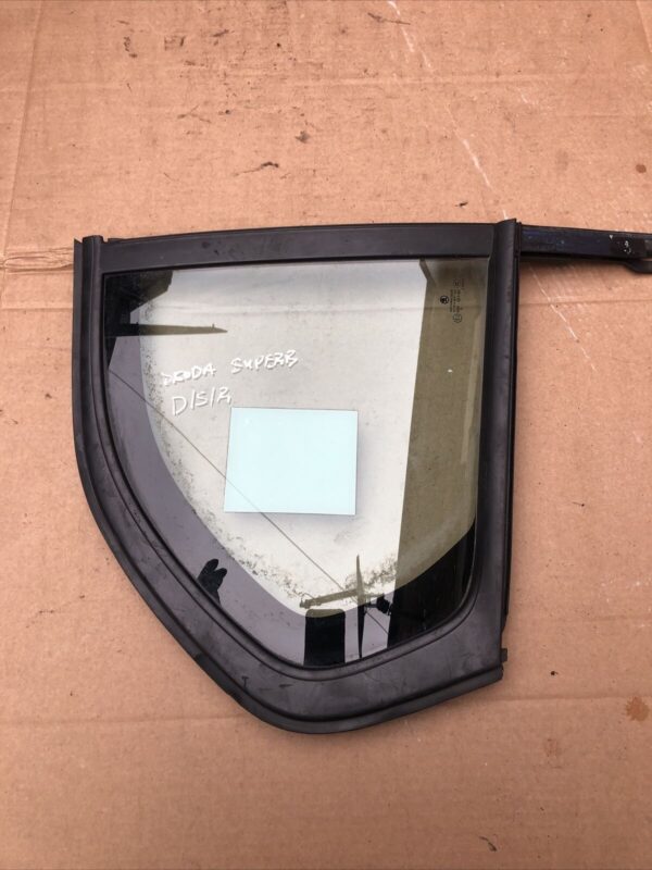 SKODA SUPERB MK2 2008-2015 REAR DRIVER SIDE QUATER GLASS 3T5845210AK 43R001167