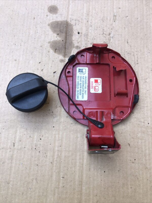 SUZUKI SWIFT 2010 2016  FUEL FILLER FLAP LID / CAP COVER RED - Image 2