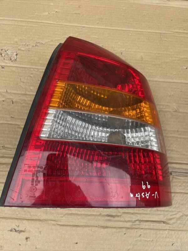 VAUXHALL ASTRA G Hatchback (T98) RIGHT DRIVER SIDE REAR TAIL LIGHTS 084421916RF - Image 2