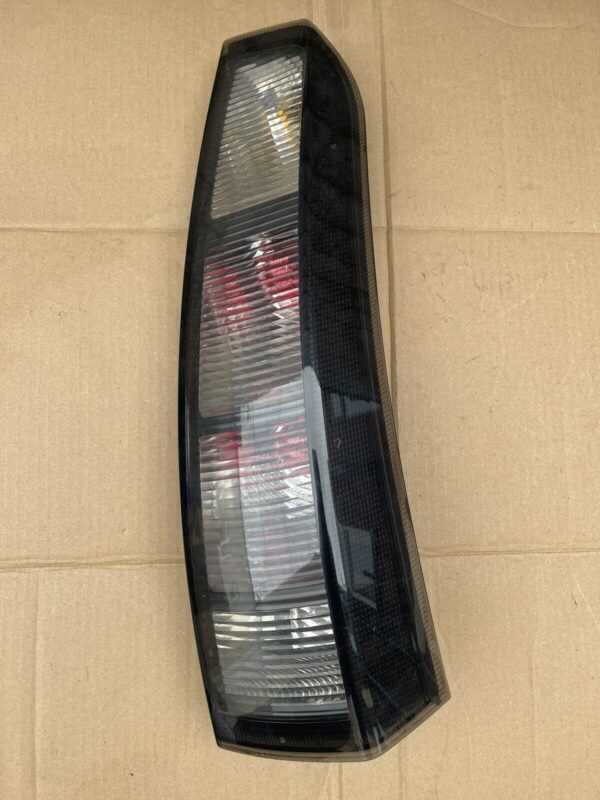 VAUXHALL MERIVA A 2003-2010 RIGHT DRIVER SIDE REAR TAIL LIGHT 13196001 89071145 - Image 2