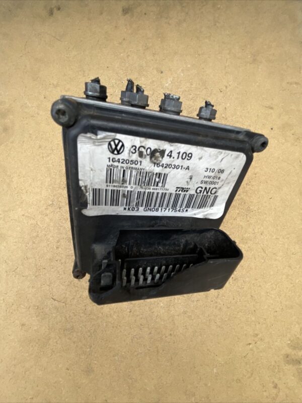 VW PASSAT B6 2005-2010 ABS PUMP CONTROL MODULE UNIT 3C0614095 16420501 16420301A - Image 2