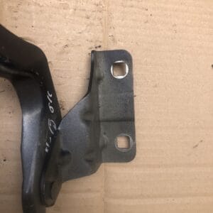Alternative view of Genuine Nissan Qashqai +2 Mk1 06-10 Bonnet Hinge Front Right Side OEM JDRES03