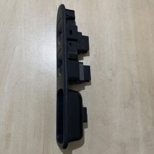 Alternative view of PEUGEOT 307 2001-2004 RIGHT FRONT ELECTRIC WINDOW CONTROL PANEL SWITCH PA6615FV