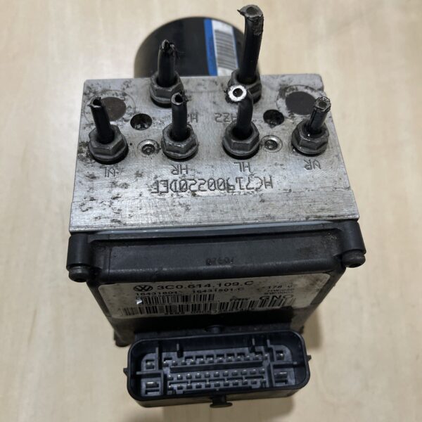 VW PASSAT B6 2005-2010 ABS PUMP CONTROL MODULE UNIT 3C0614109C 16431501C