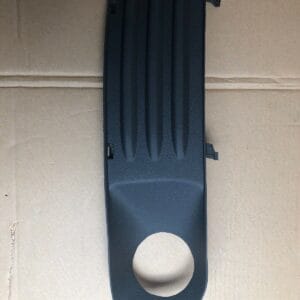 Alternative view of VW VOLKSWAGEN T5 TRANSPORTER 03-10 RIGH O/S SIDE FRONT FOG LIGHT GRILL COVER NEW