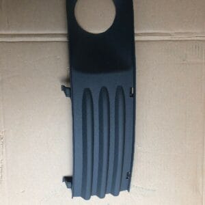 VW VOLKSWAGEN T5 TRANSPORTER 03-10 RIGH O/S SIDE FRONT FOG LIGHT GRILL COVER NEW