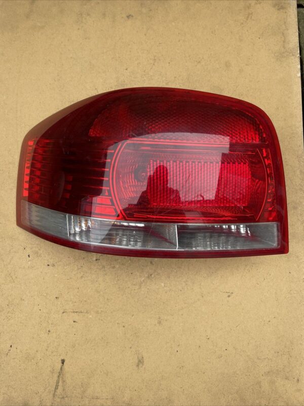 AUDI A3 MK2 HATCHBACK 3DOOR 03-12 LEFT PASSENGER SIDE REAR TAIL LIGHT 8P0945095A - Image 5