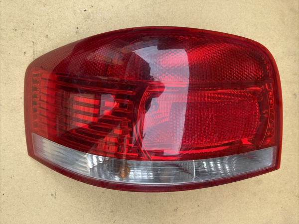 AUDI A3 MK2 HATCHBACK 3DOOR 03-12 LEFT PASSENGER SIDE REAR TAIL LIGHT 8P0945095A