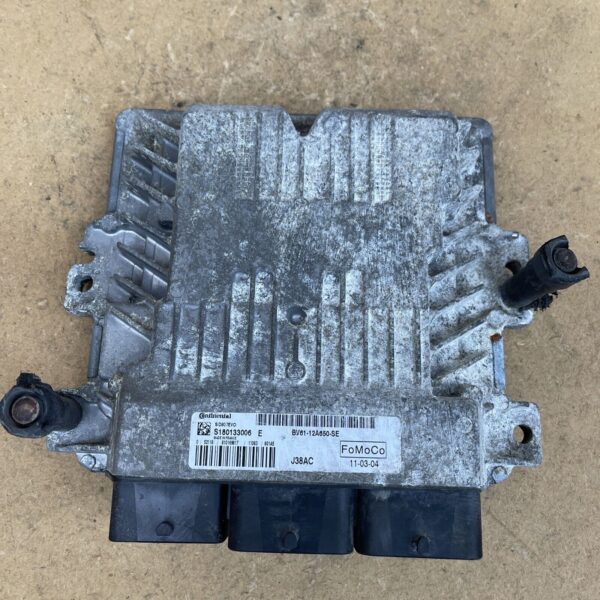 FORD FOCUS ECU ENGINE CONTROL UNIT MODULE BV6112A650SE S180133006E