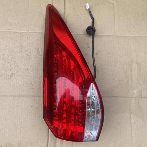 HYUNDAI I40 2011-2015 RIGHT DRIVER SIDE REAR TAIL LIGHTS 924023Z000 924023Z0 - Image 2