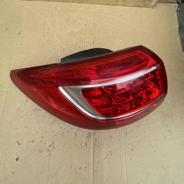 KIA SPORTAGE III LEFT PASSENGER SIDE REAR TAIL LIGHT 924013W010 92401-3W0