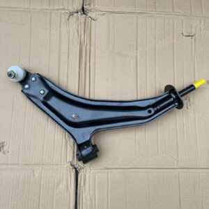 Alternative view of LAND ROVER FREELANDER MK1 FRONT AXLE RIGHT LOWER WISHBONE CONTROL ARM RBJ102440