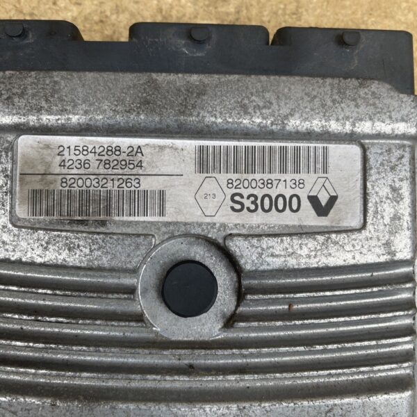 RENAULT MEGANE SCENIC II ENGINE CONTROL UNIT 215842882A 4236782954 8200321263 - Image 2