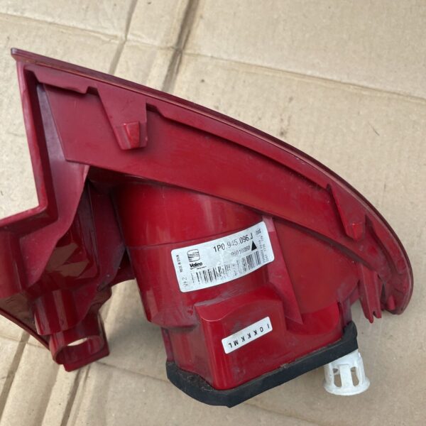 SEAT LEON 1P 2006 2012 RIGHT DRIVER SIDE REAR TAIL LIGHTS 1P0945096J - Image 4