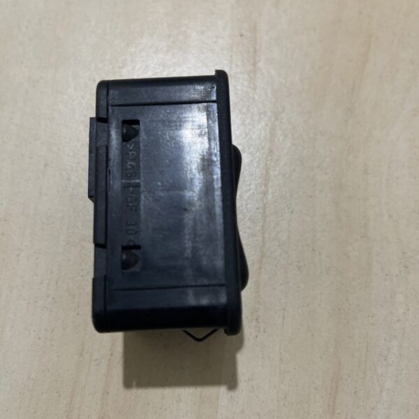 VAUXHALL ASTRA G 1999-2005 RIGHT ELECTRIC WINDOW CONTROL SWITCH 90561088 - Image 4