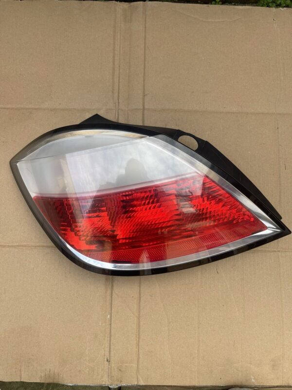 VAUXHALL ASTRA H 04-12 PASSENGER SIDE REAR TAIL LIGHTS 24451835 159731