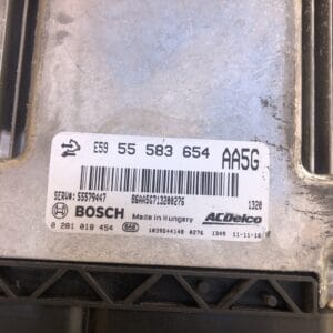 Alternative view of VAUXHALL ASTRA J CDTI ECU ENGINE CONTROL UNIT MODULE OEM 55583654 0281018454