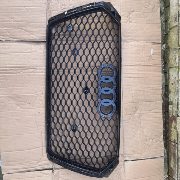 AUDI A4 S4 B9 FRONT CENTER RADIATOR GRILLE RS4 TYPE HONEYCOMB GRILL 8W0853651 - Image 2