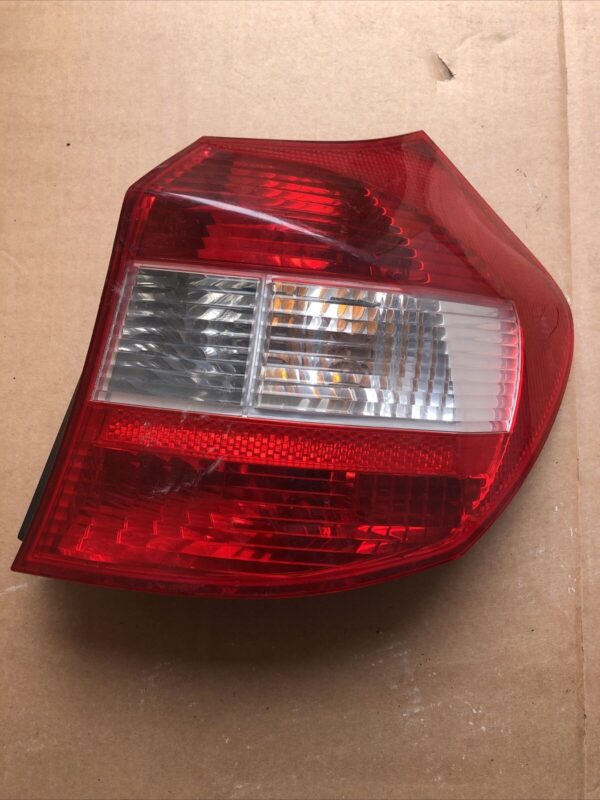 BMW 1 E81 E87 2004-2011 RIGHT DRIVER SIDE REAR TAIL LIGHTS 63216324502 301638