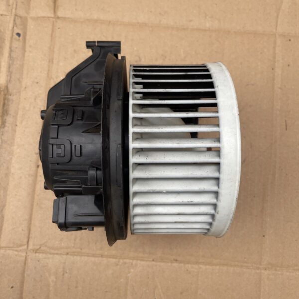 FORD FIESTA MK6 MK7 2008-2023 HEATER BLOWER MOTOR FAN 0130115552 VP8E2H18456BB - Image 3