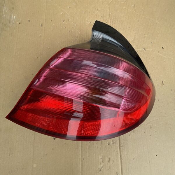 MERCEDES CL203 2001-2008 RIGHT SIDE DRIVER REAR TAIL LIGHTS A2038200664 15163100