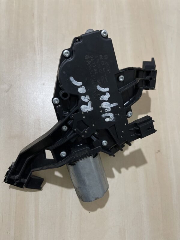 PEUGEOT 207 REAR WINDSCREEN WIPER MOTOR OEM 9652418780 0390201813 - Image 4