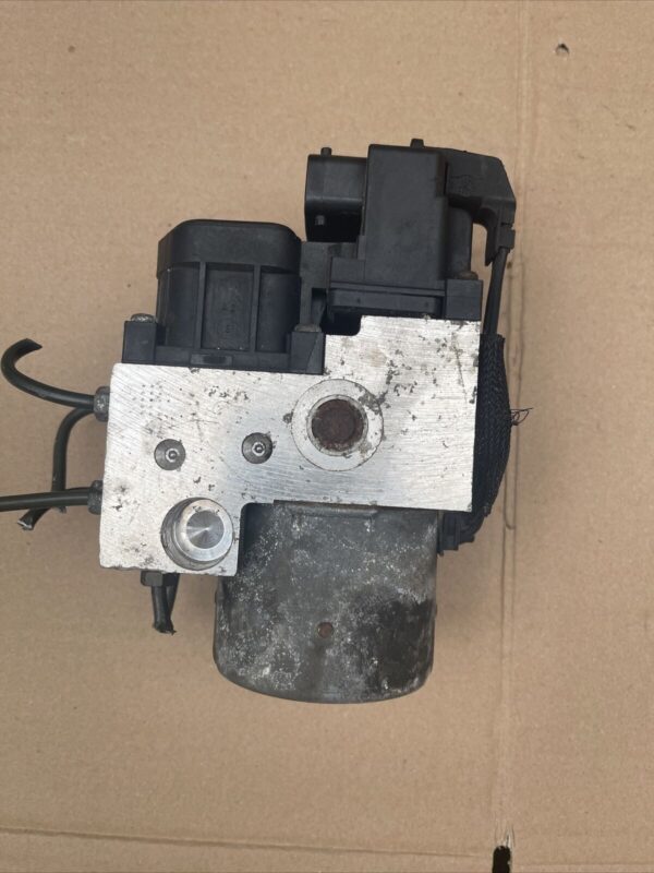 TOYOTA AVENSIS D4D 1999-2008 ABS PUMP CONTROL MODULE UNIT 0273004559 0265216825 - Image 4