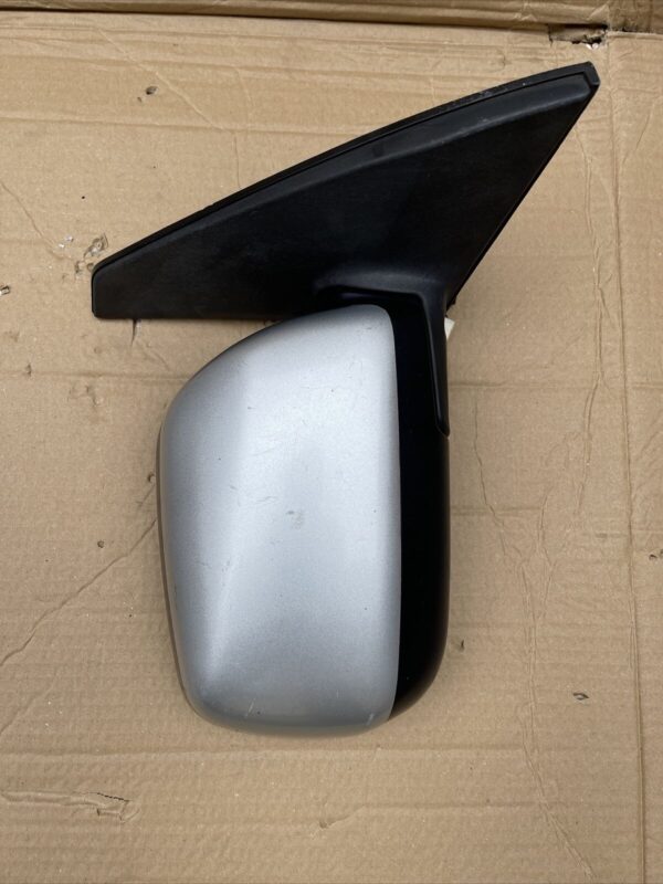 TOYOTA AVENSIS VERSO 00-05 RIGHT DRIVER SIDE DOOR ELECTRIC WING MIRROR E4012228 - Image 5